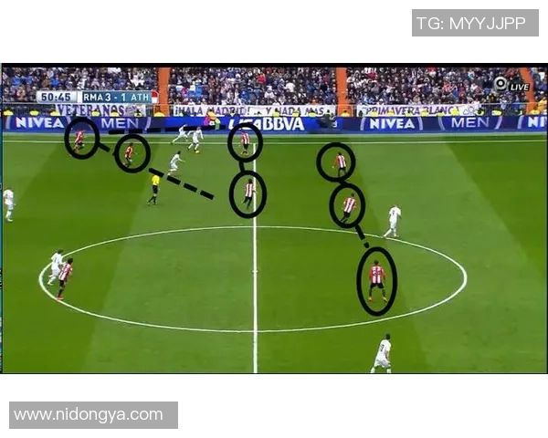 赛后复盘:西安网球队与重庆网球队的默契配合与团队协作分析 赛后复盘:西安网球队与重庆网球队的默契配合与团队协作分析