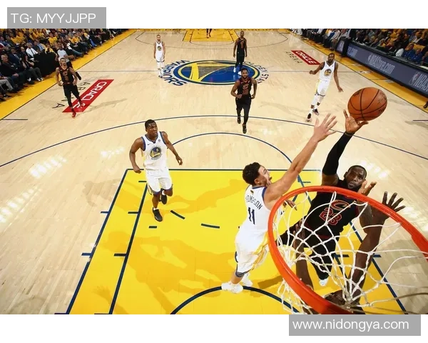 赛后复盘分析北京篮球队与杭州篮球队的表现与状态对比 赛后复盘分析北京篮球队与杭州篮球队的表现与状态对比