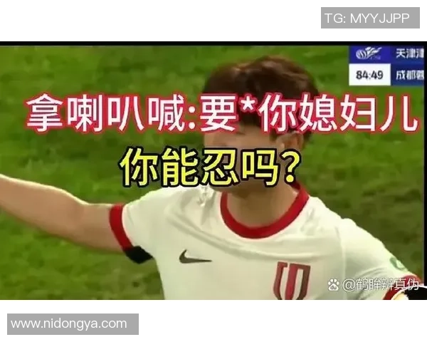 模仿足球明星经典动作视频挑战展现你的球技与创意